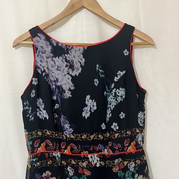 Jessica Sleeveless Black Floral Dress a245 - Picture 2 of 5